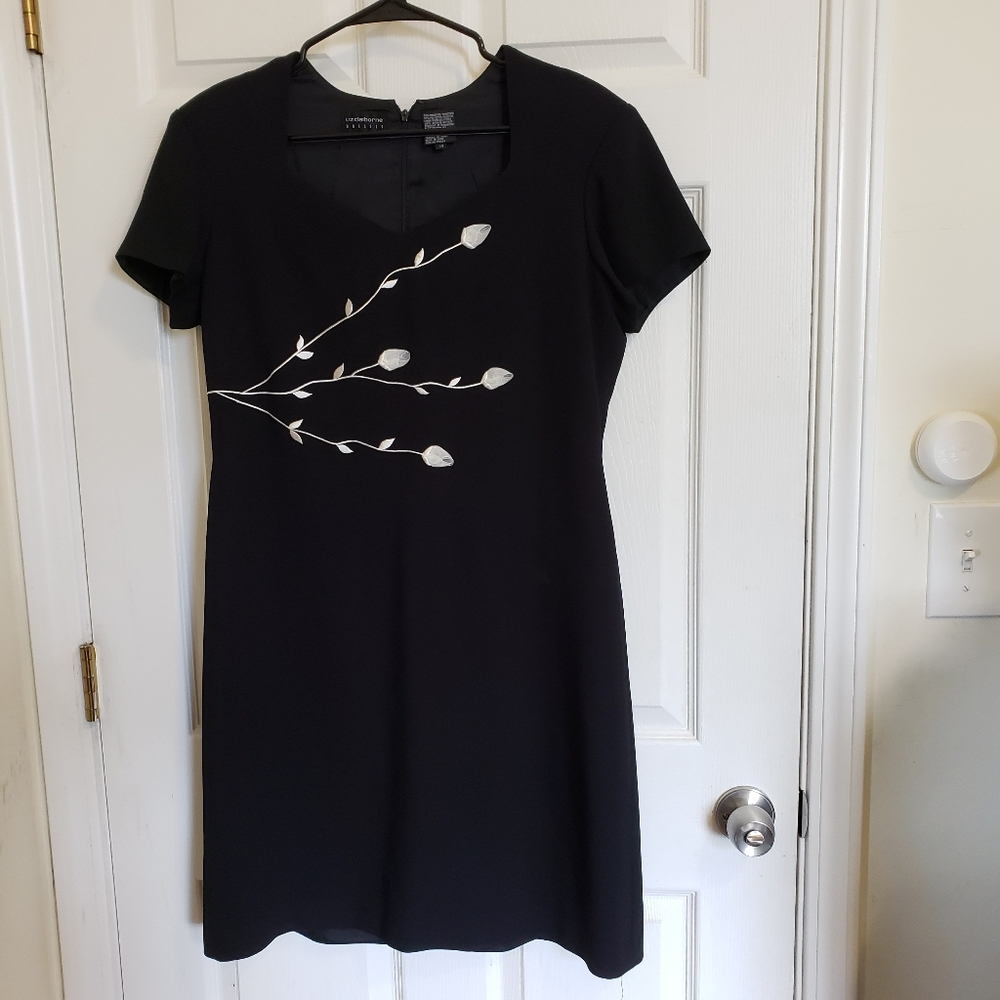 Rare Vintage Liz Claiborne Floral Embrodery Dress